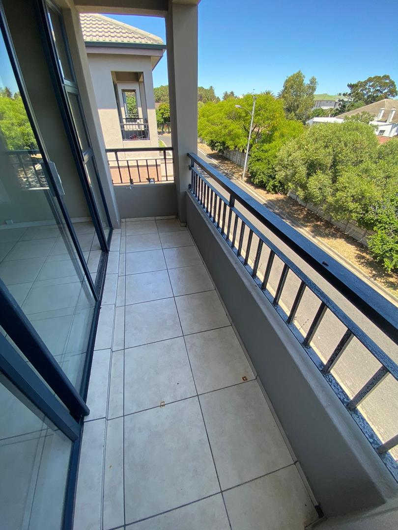 To Let 2 Bedroom Property for Rent in Maitland Western Cape